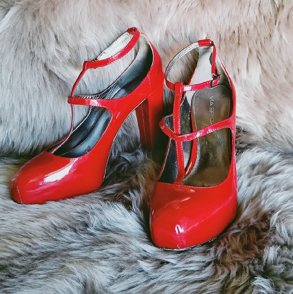 Via Spiga Cage Patent Leather Heel